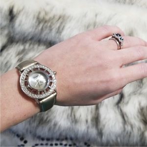 Womens NEW genevex watch